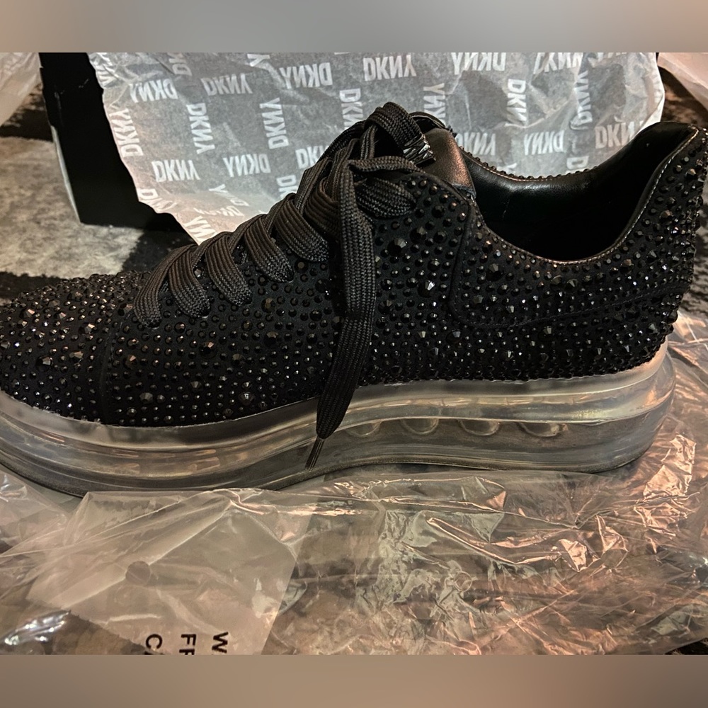 dkny kandas lace up sneakers